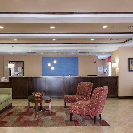 Holiday Inn Express Hartford-Newington By Ihg Exterior foto