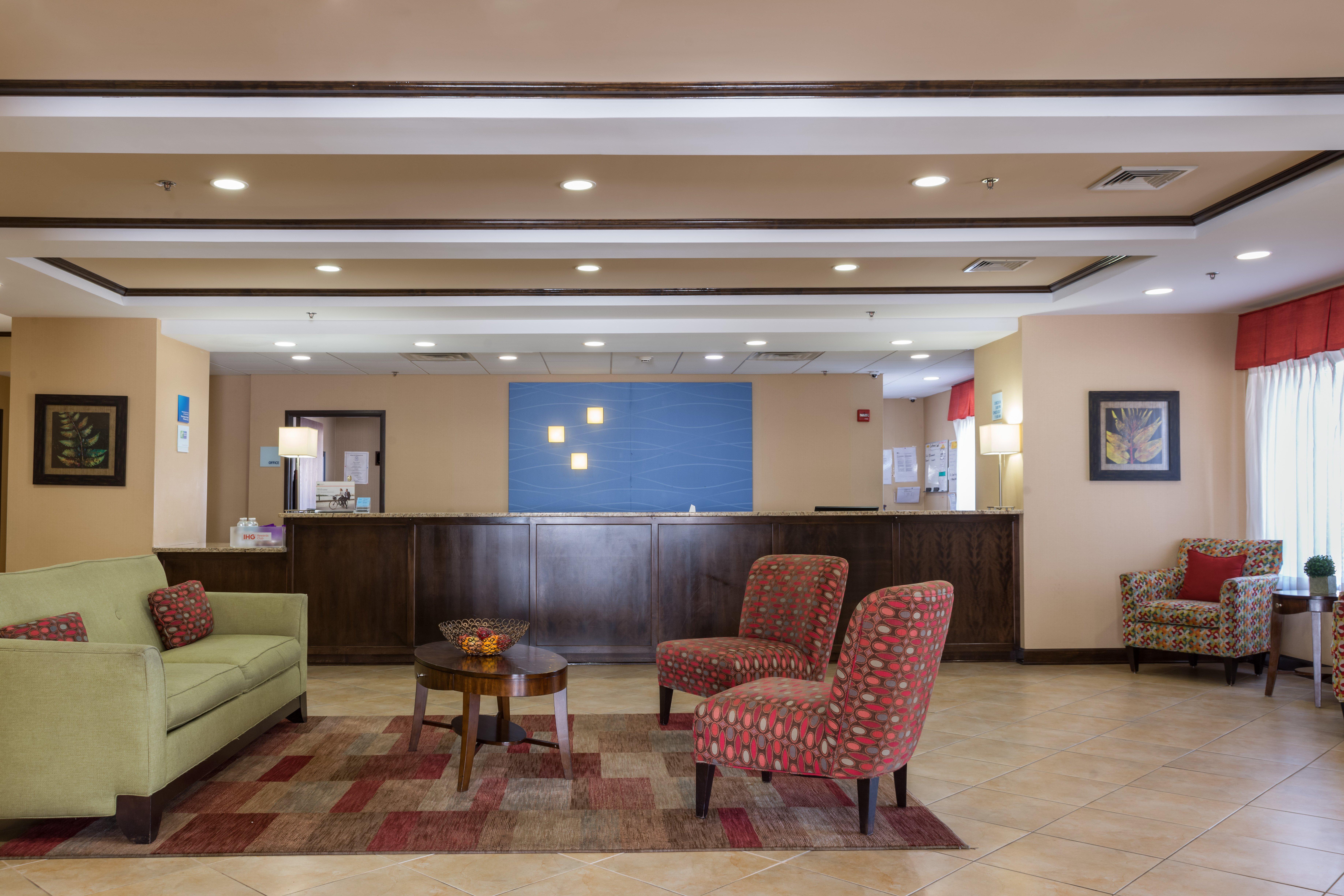 Holiday Inn Express Hartford-Newington By Ihg Exterior foto