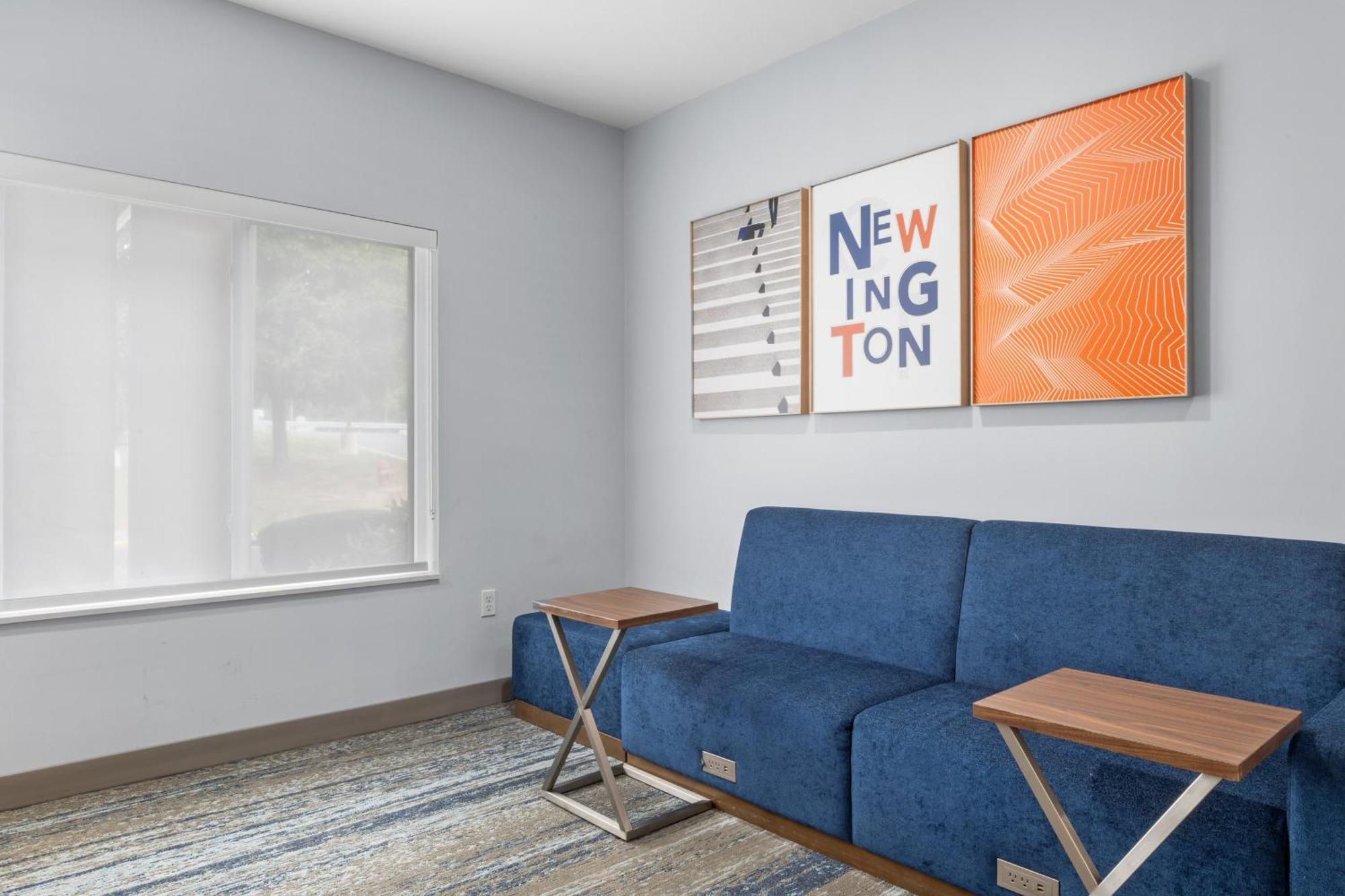Holiday Inn Express Hartford-Newington By Ihg Exterior foto